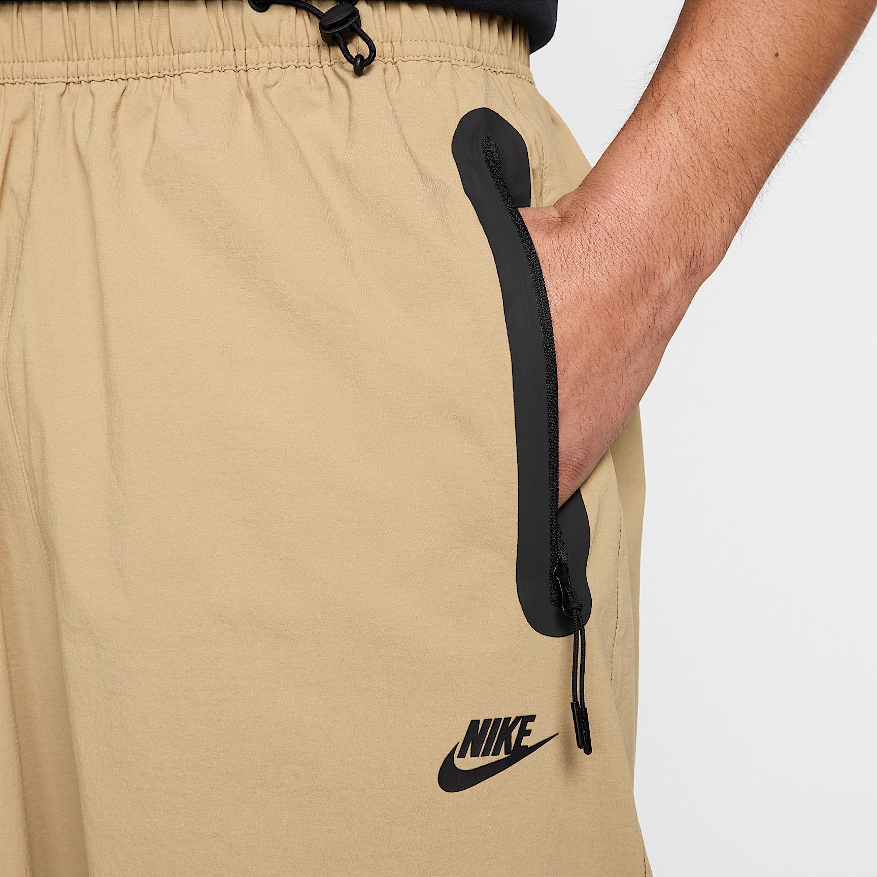 Nike Tech Men's Woven Oversized Pants Product Image