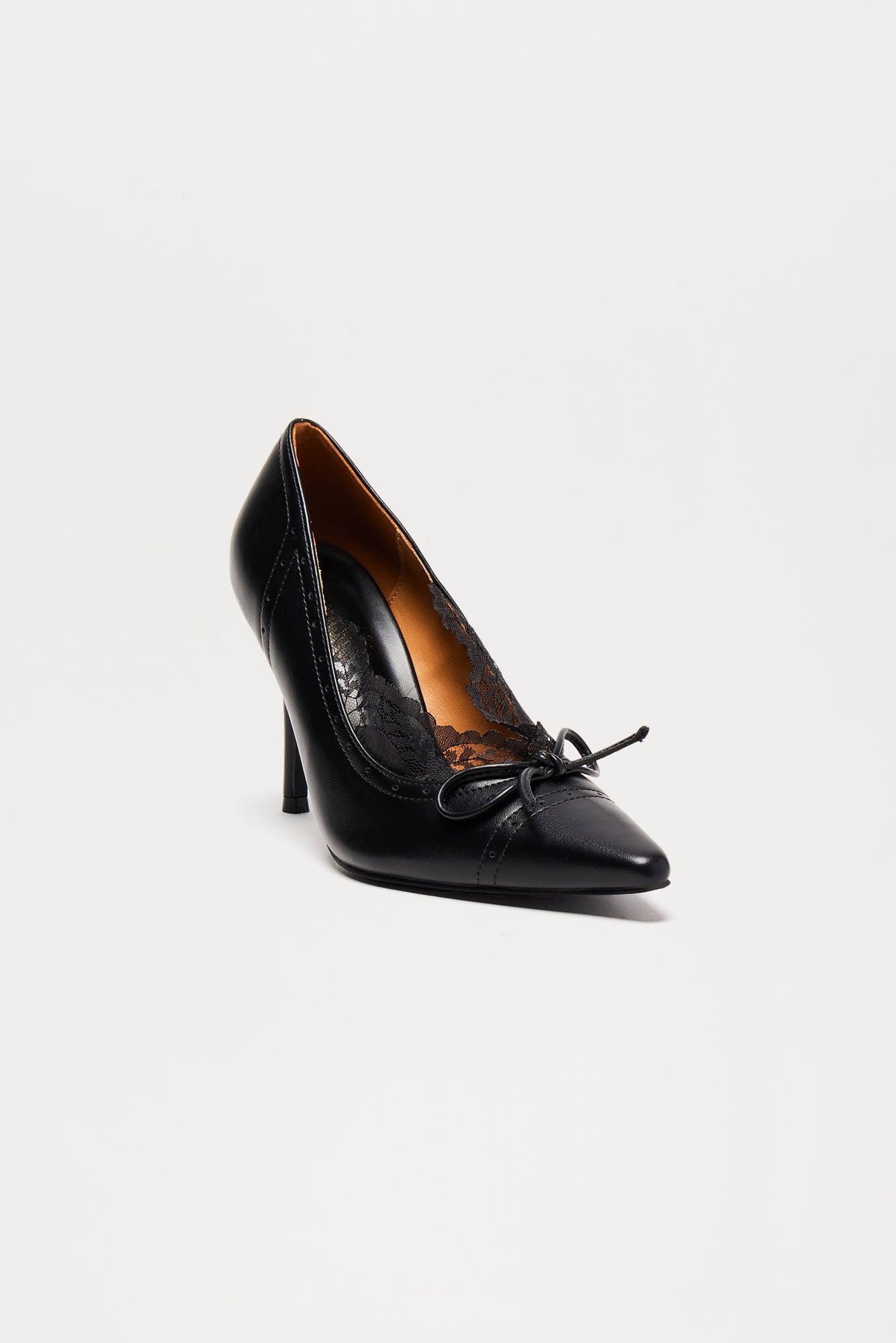 Bordeaux Bow Pumps - Black Product Image