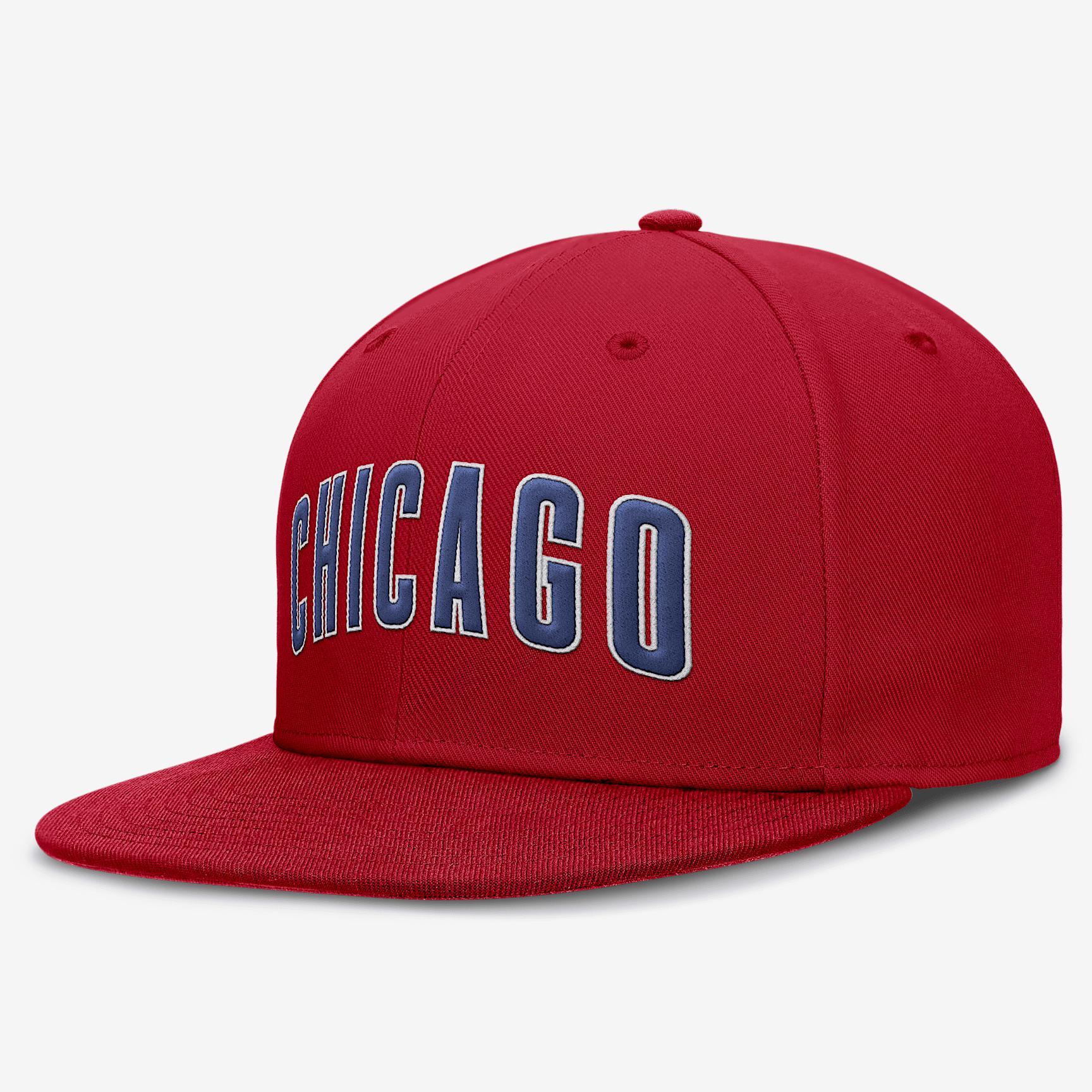 Chicago Cubs True Men's Nike Dri-FIT MLB Fitted Hat Product Image