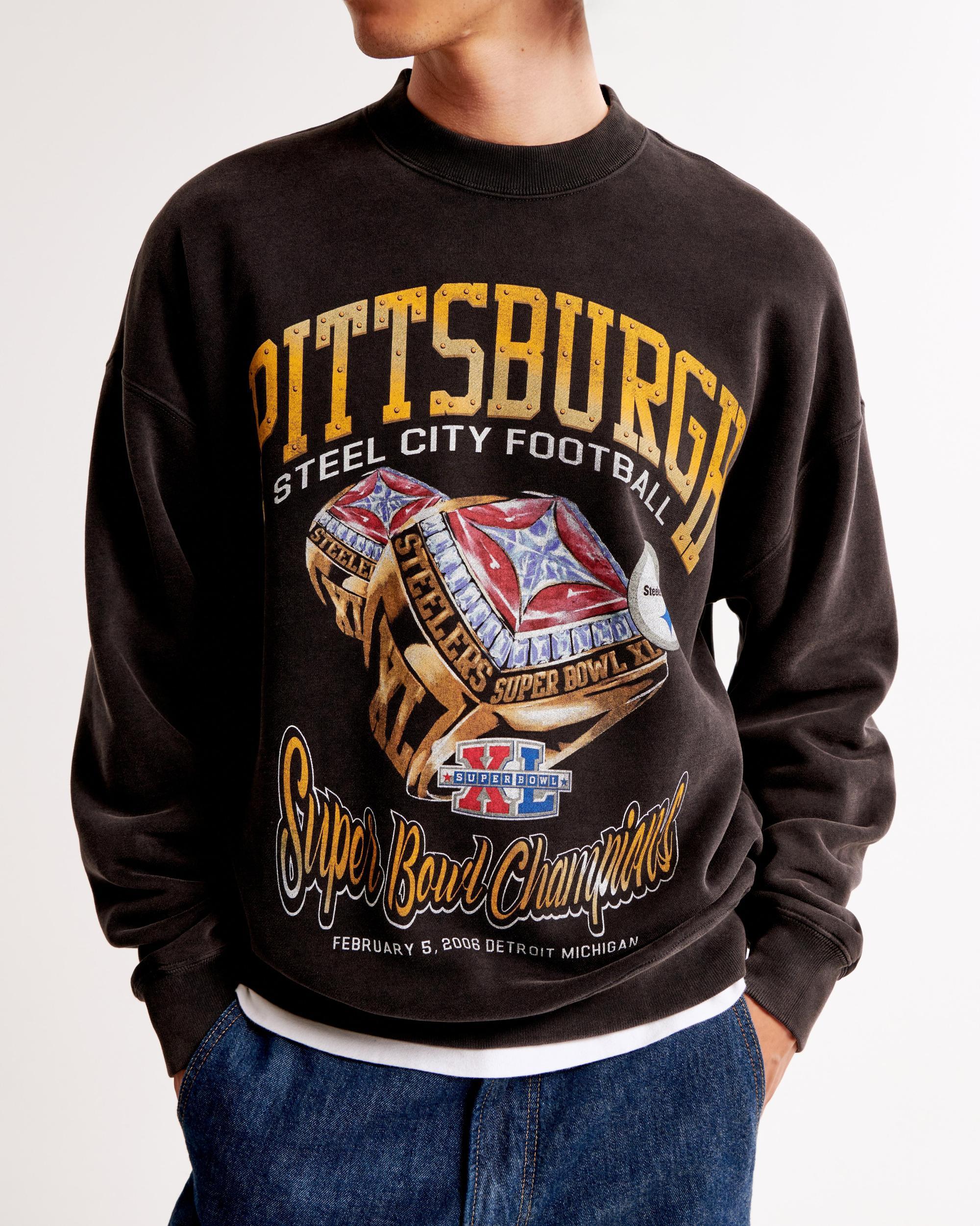 Minnesota Vikings Graphic Crew Sweatshirt Product Image