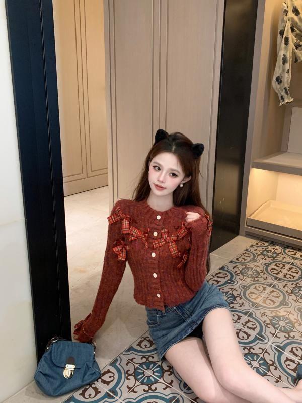 Crew Neck Bow Melange Cardigan Product Image