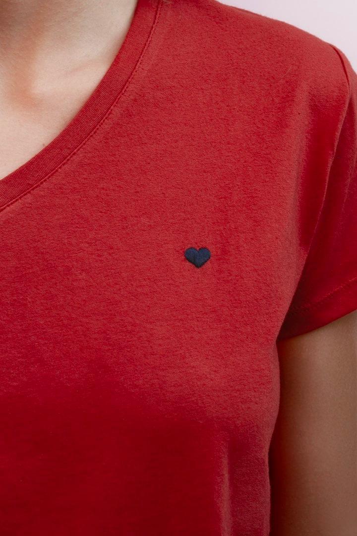 Heart v neckline t-shirt Product Image