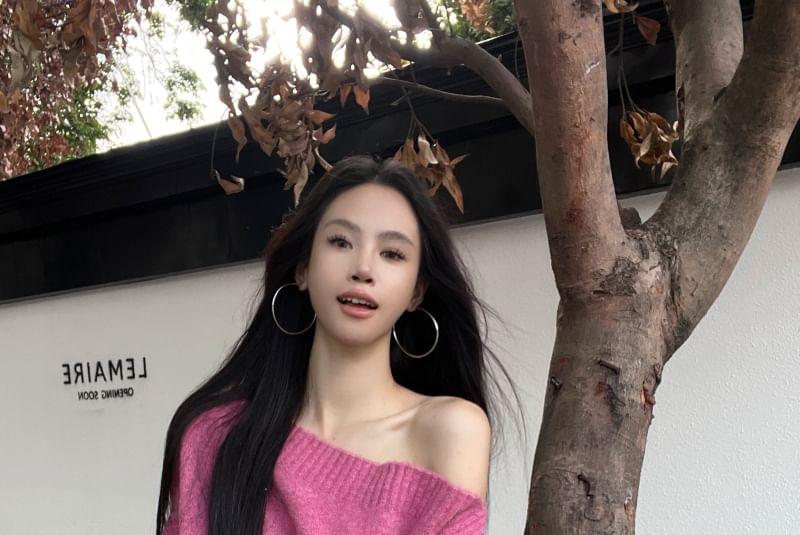 One-Shoulder Plain Top Product Image