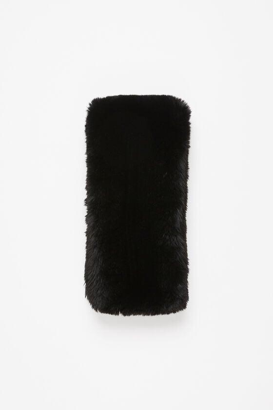 Furry scarf Product Image