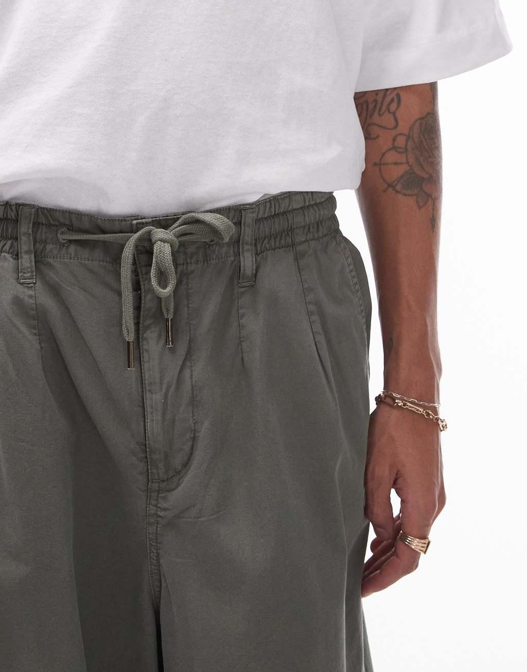 Topman wide leg cropped pants in khaki Product Image