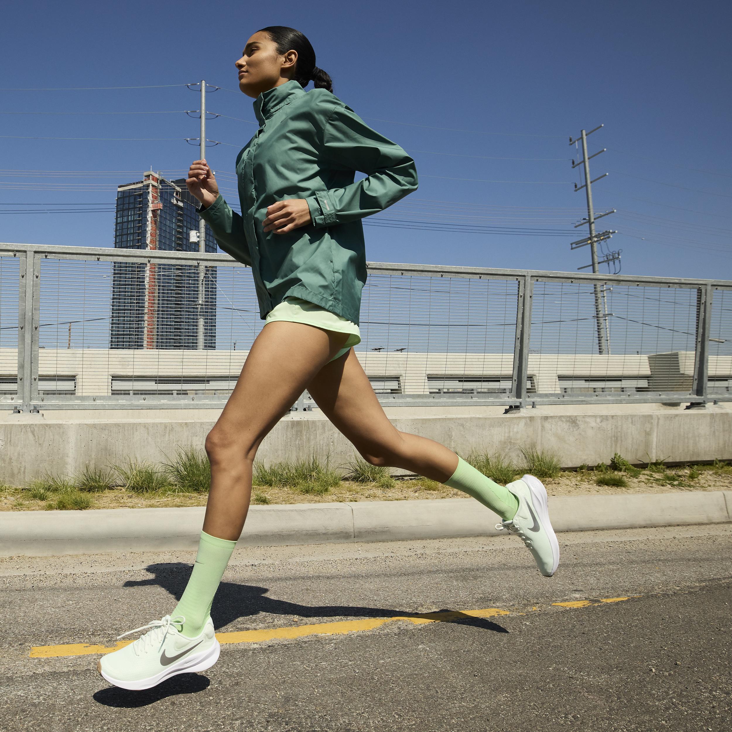 Nike Womens Revolution 7 Running Shoes Product Image