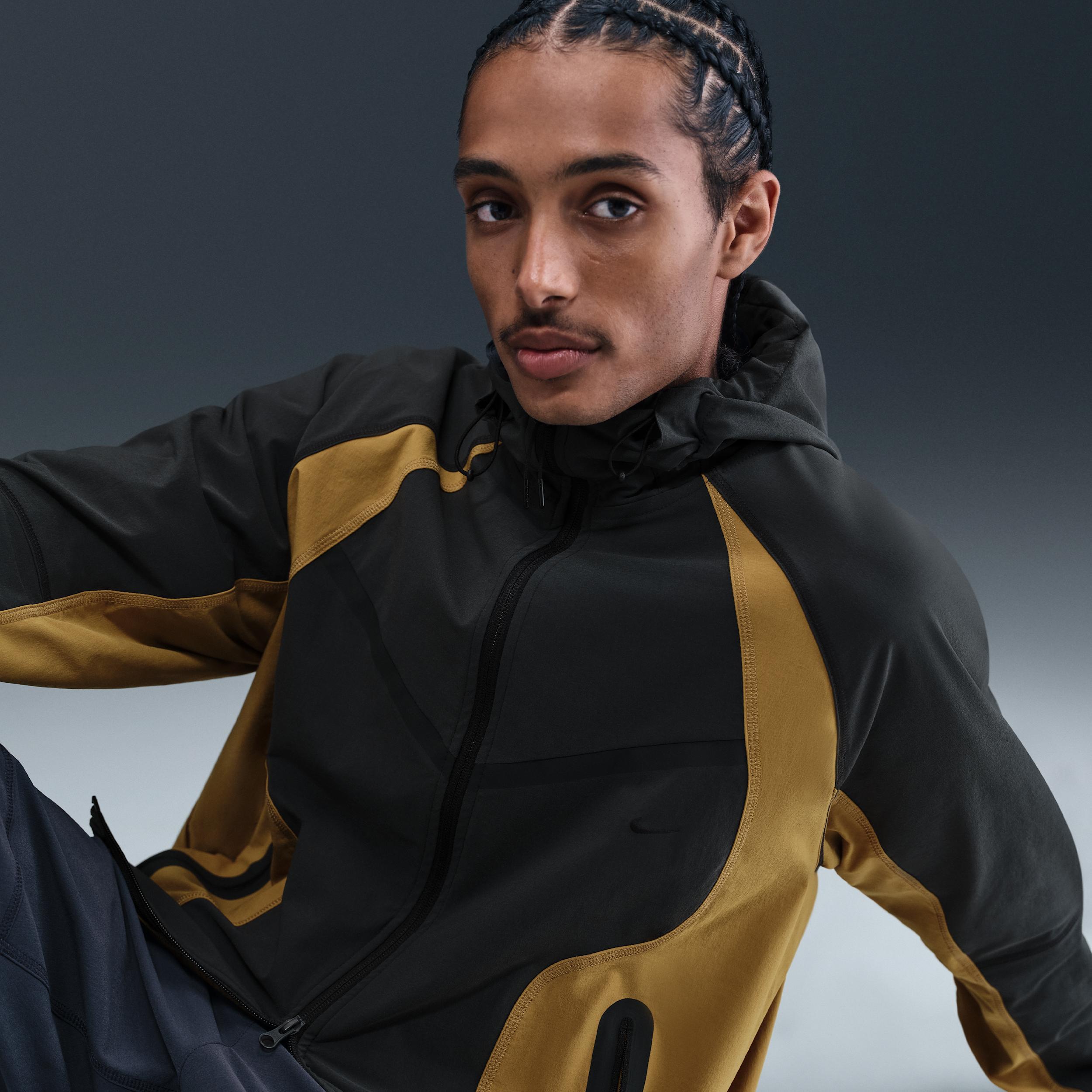 Nike Men's Tech Dri-FIT Woven Color-Block Windrunner Loose Jacket Product Image