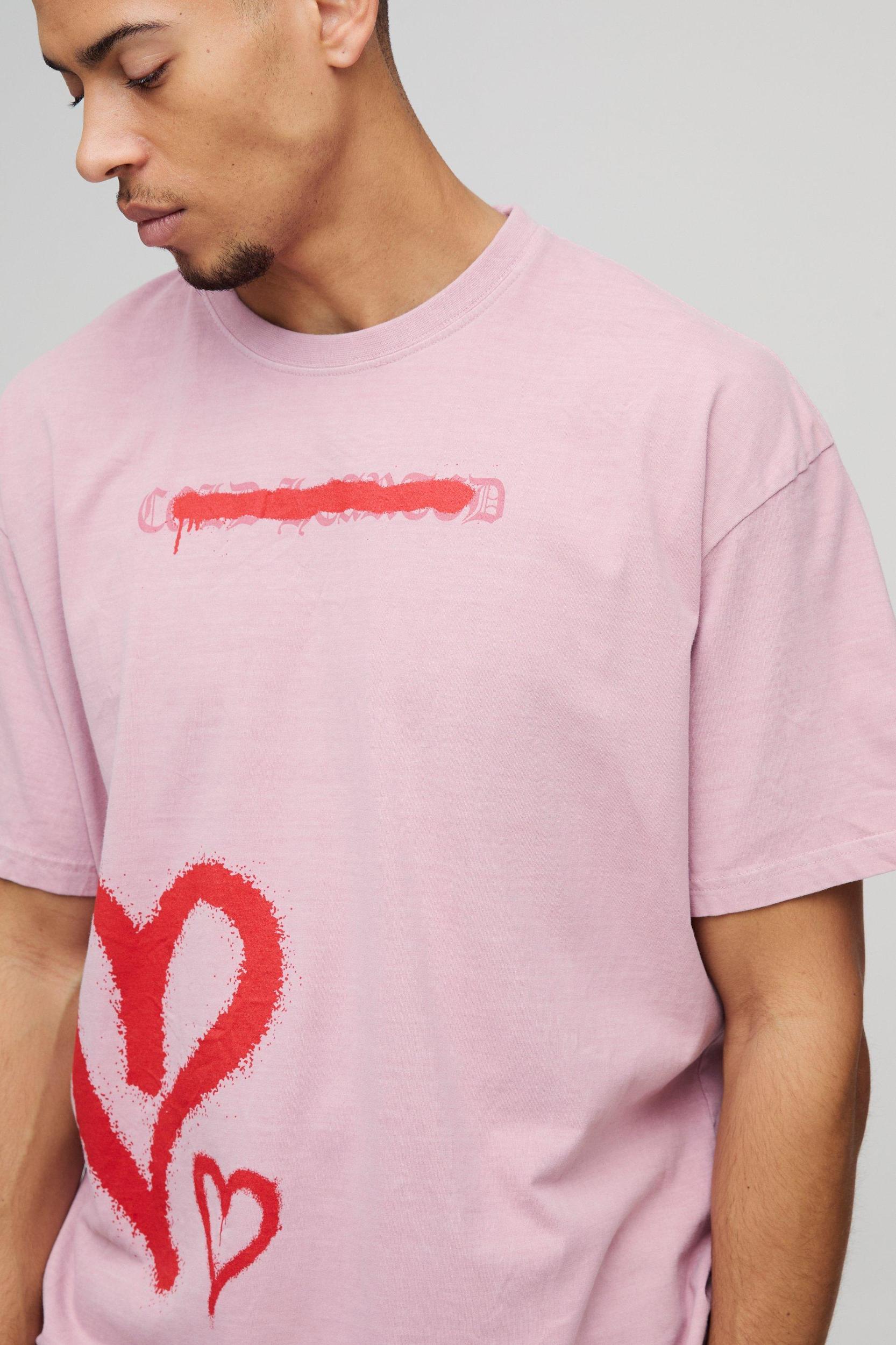 Oversized Washed Graffiti Heart Graphic T-Shirt | boohooMAN USA Product Image