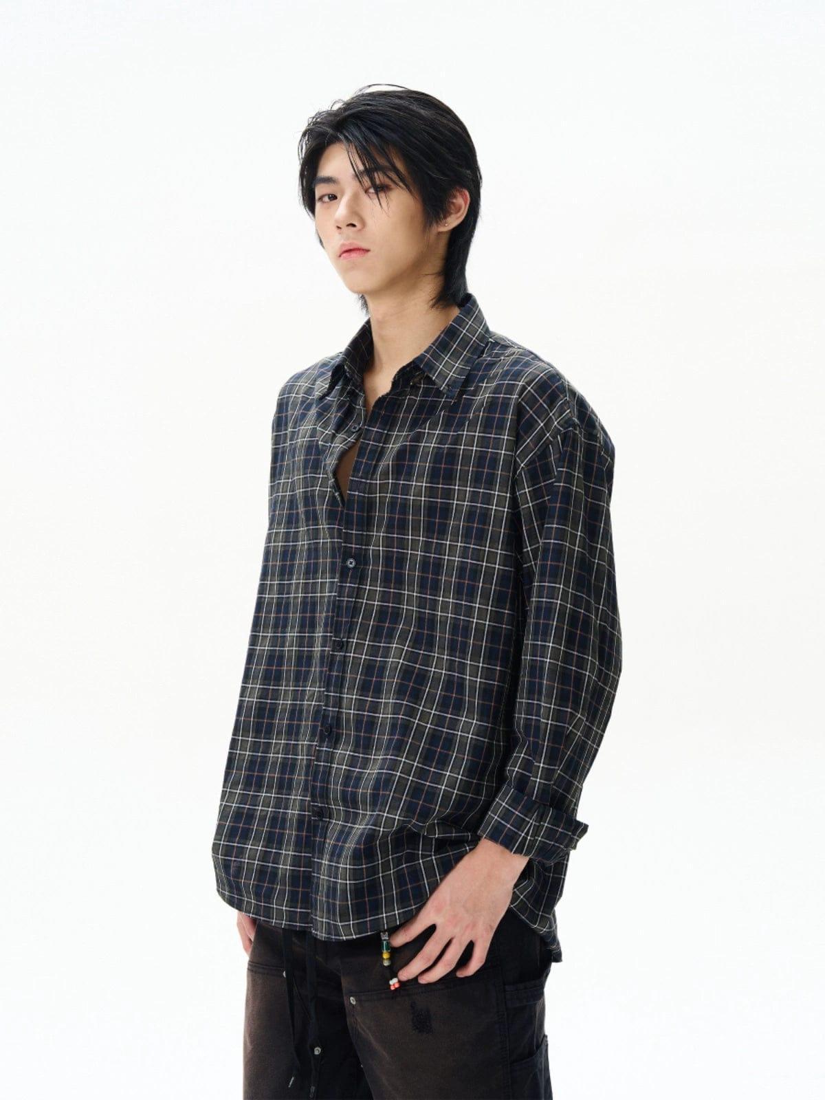 RT No. 12148 PLAID BUTTON-UP SHIRT Product Image