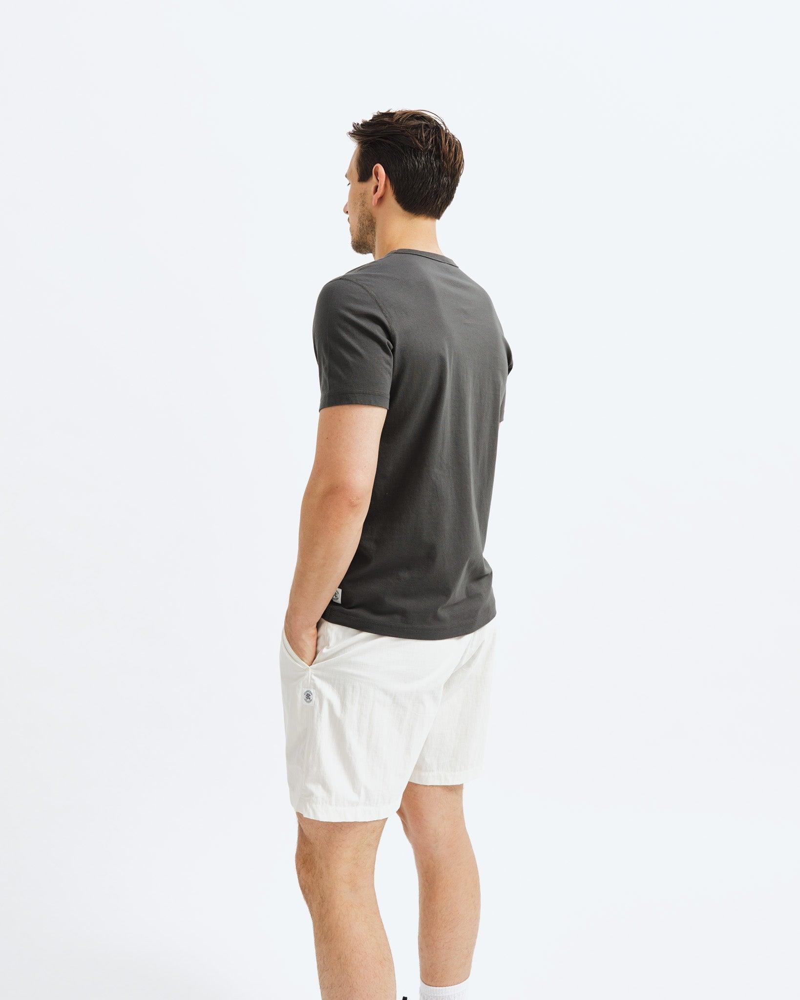 L. T- SHIRT SS ESS. SPORTS I Product Image