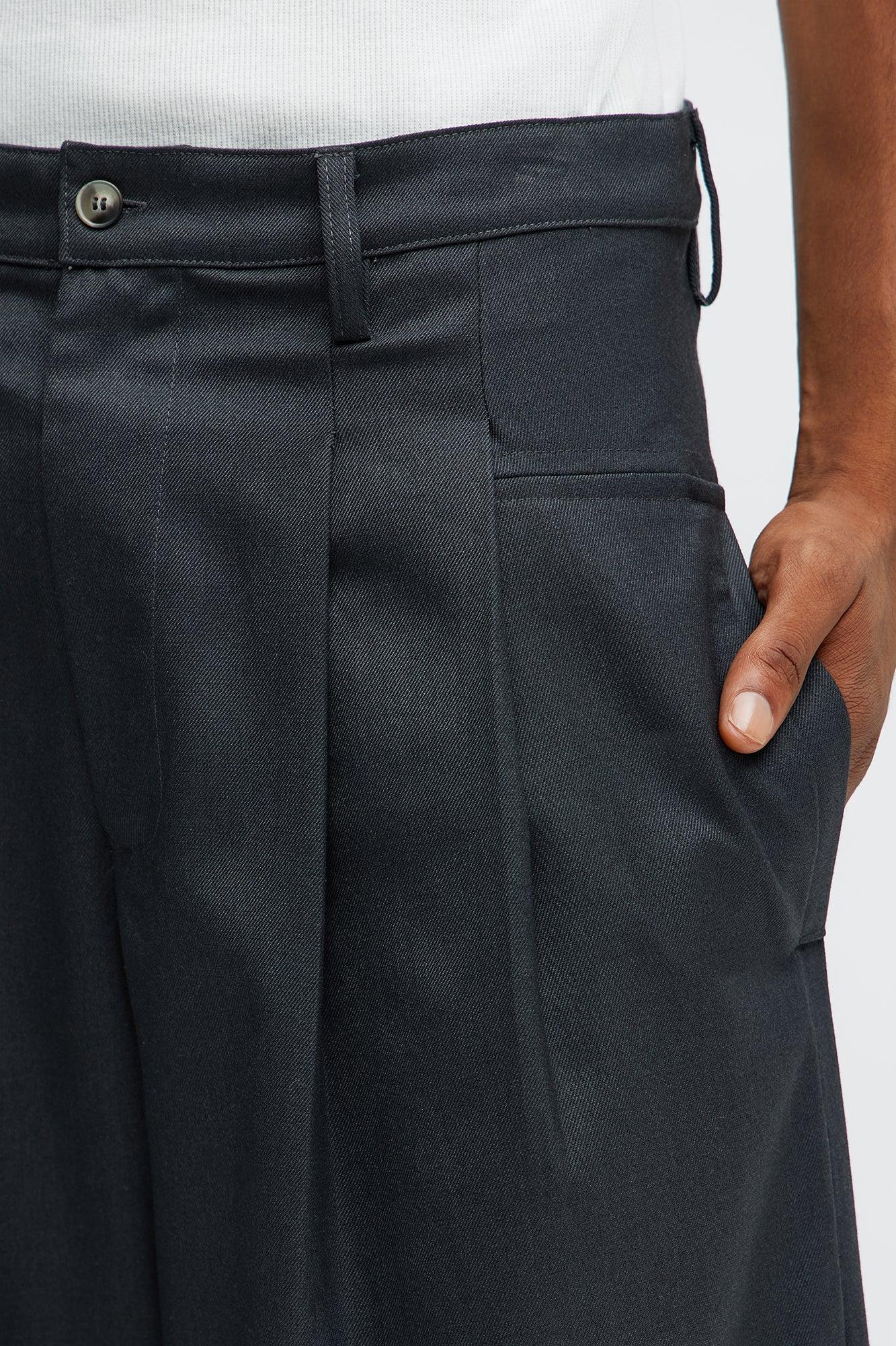 Baggy Pleated Street Car Trouser Short - Charcoal Product Image