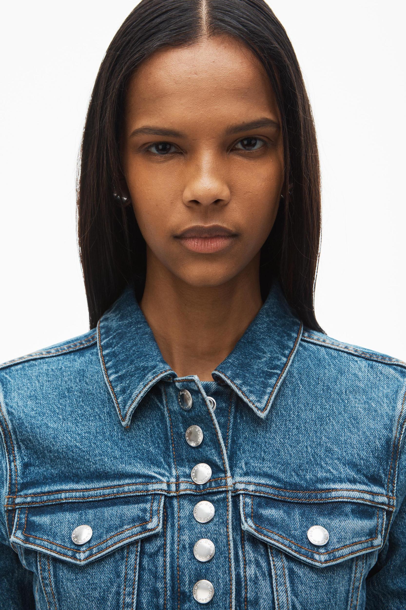 Cropped Trucker Jacket In Comfort-stretch Denim Product Image