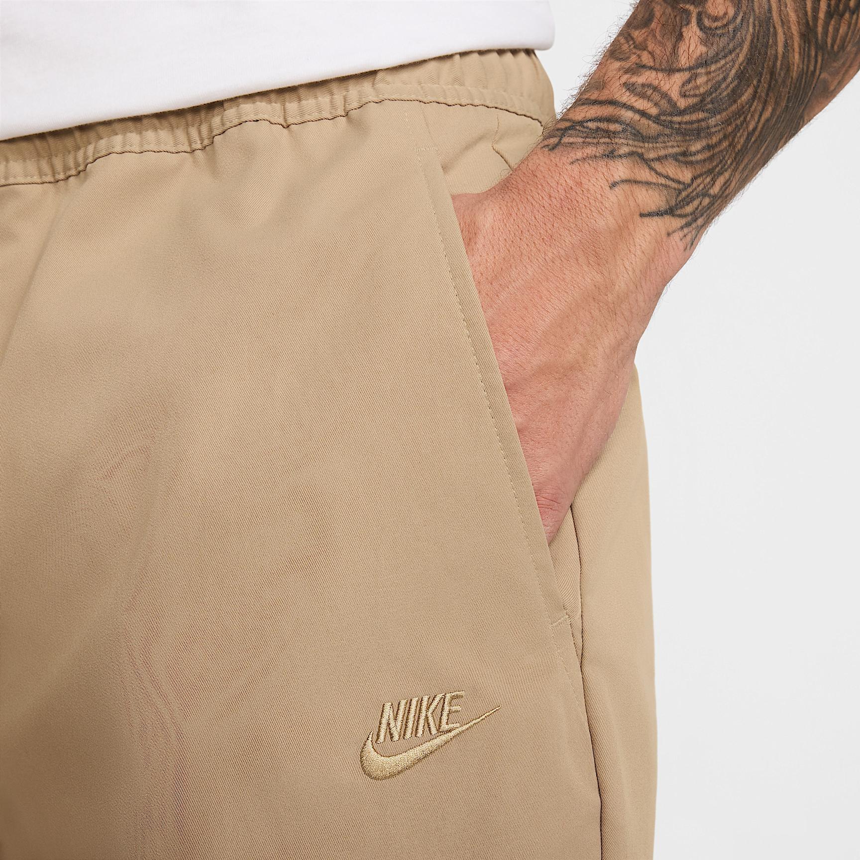 Nike Men's Club Woven Tapered Pants Product Image