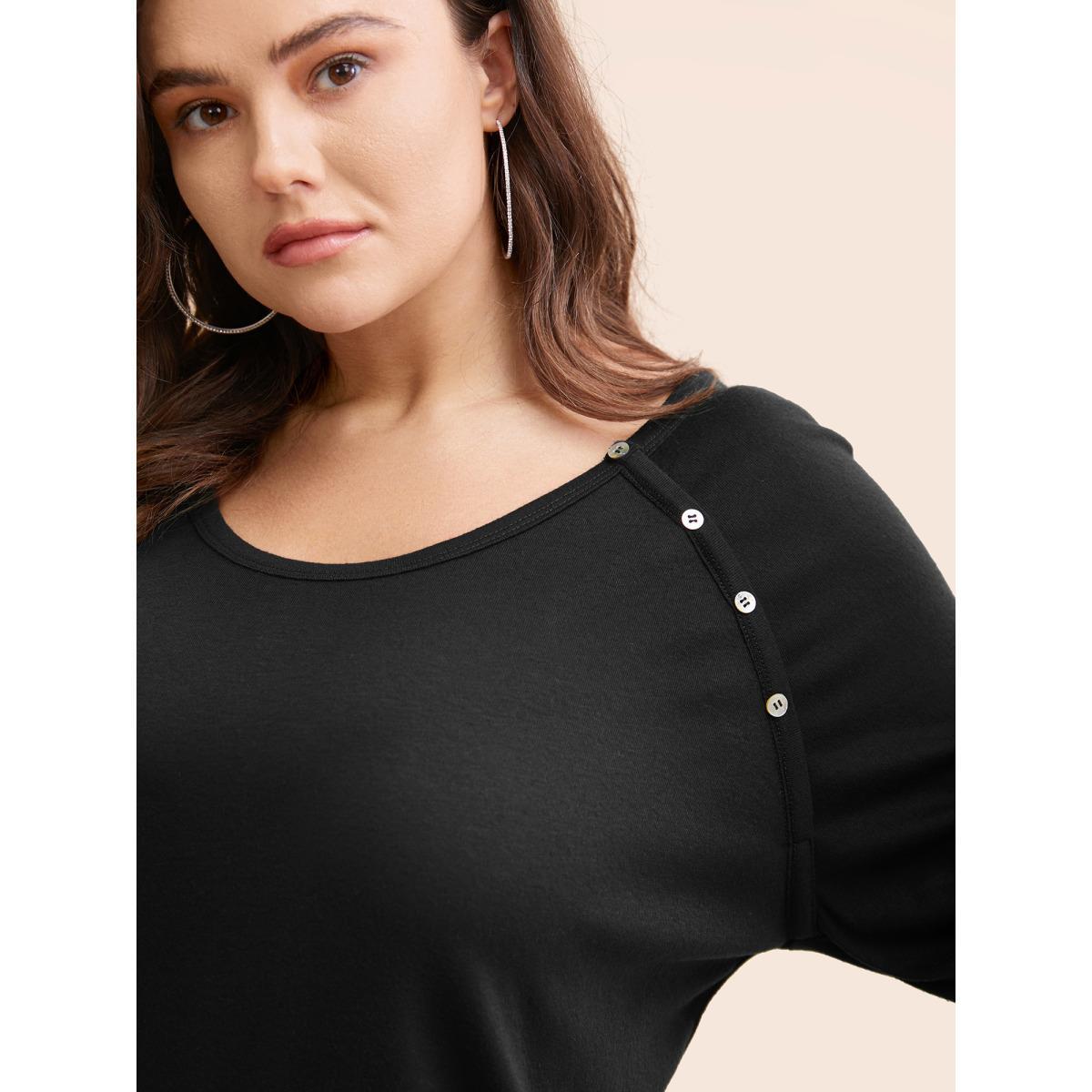 Plus Size Plain Gathered Button Detail T-shirt Black Women Casual Gathered Plain Round Neck Dailywear T-shirts BloomChic 18-20/2X Product Image