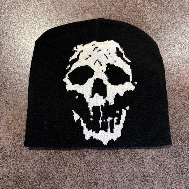 Skull Print Knit Beanie Product Image