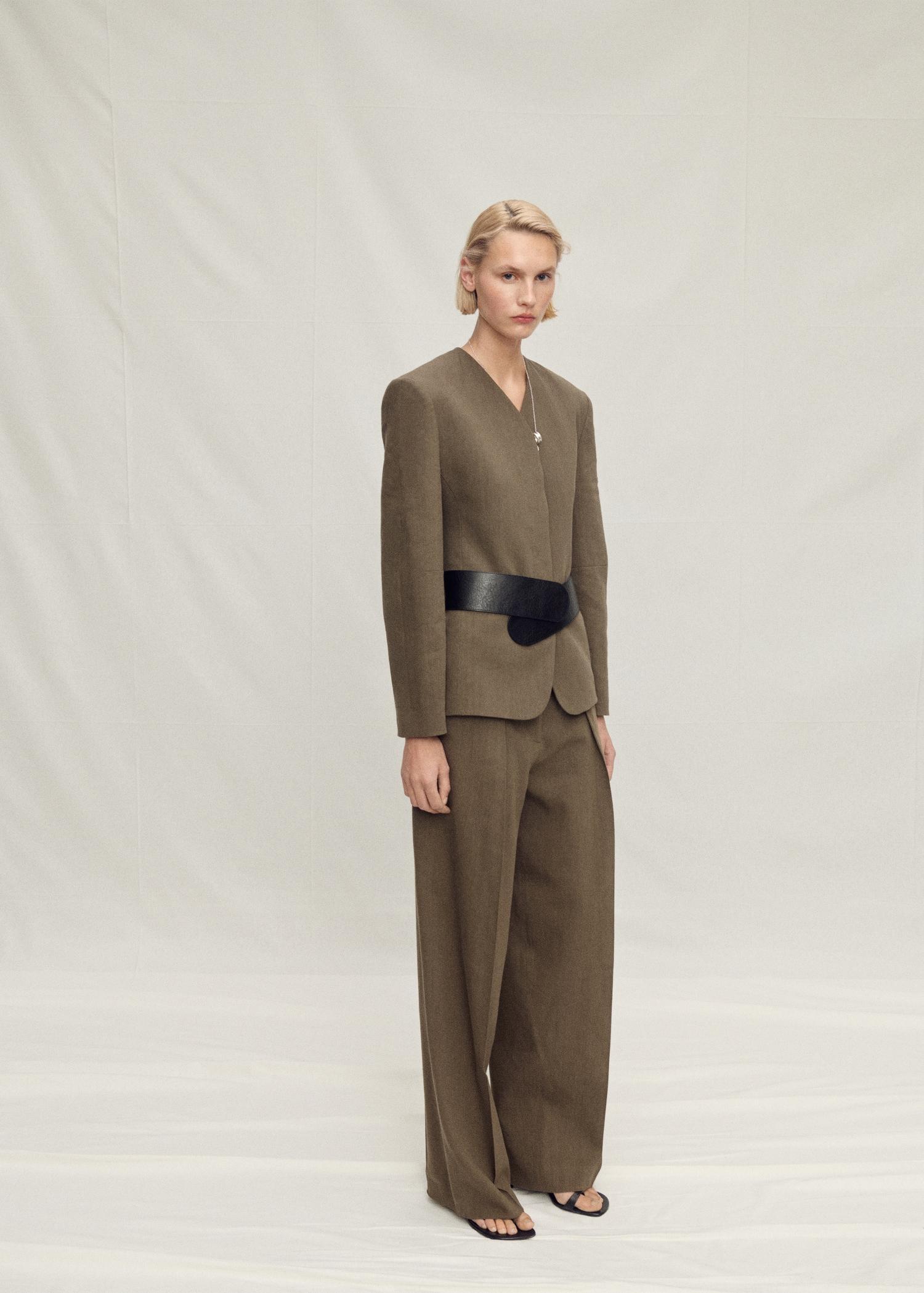 Seamless linen suit blazer - Women | MANGO USA Product Image