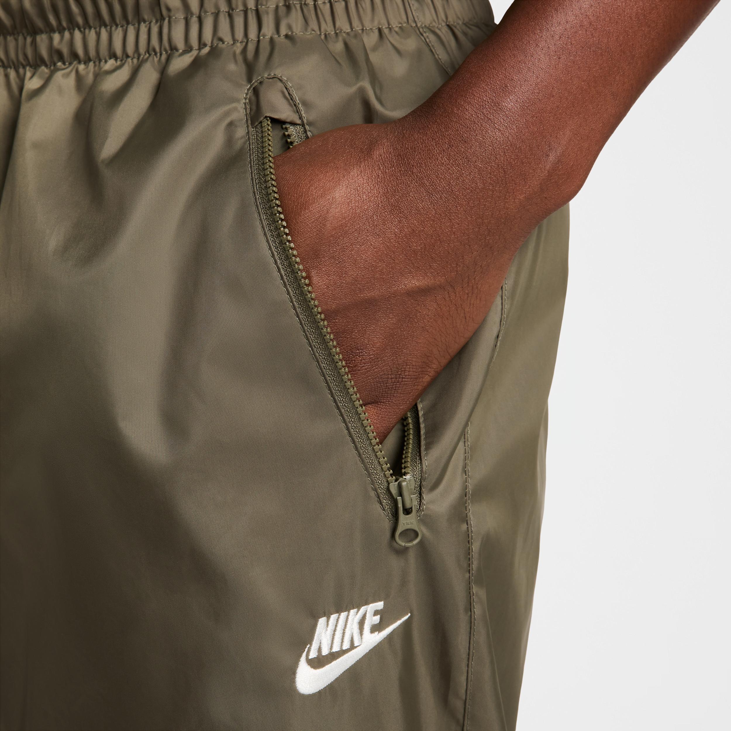 Nike Men's Windrunner Woven Lined Pants Product Image