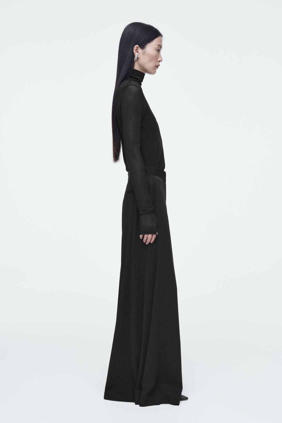 FLUID WIDE-LEG PANTS Product Image