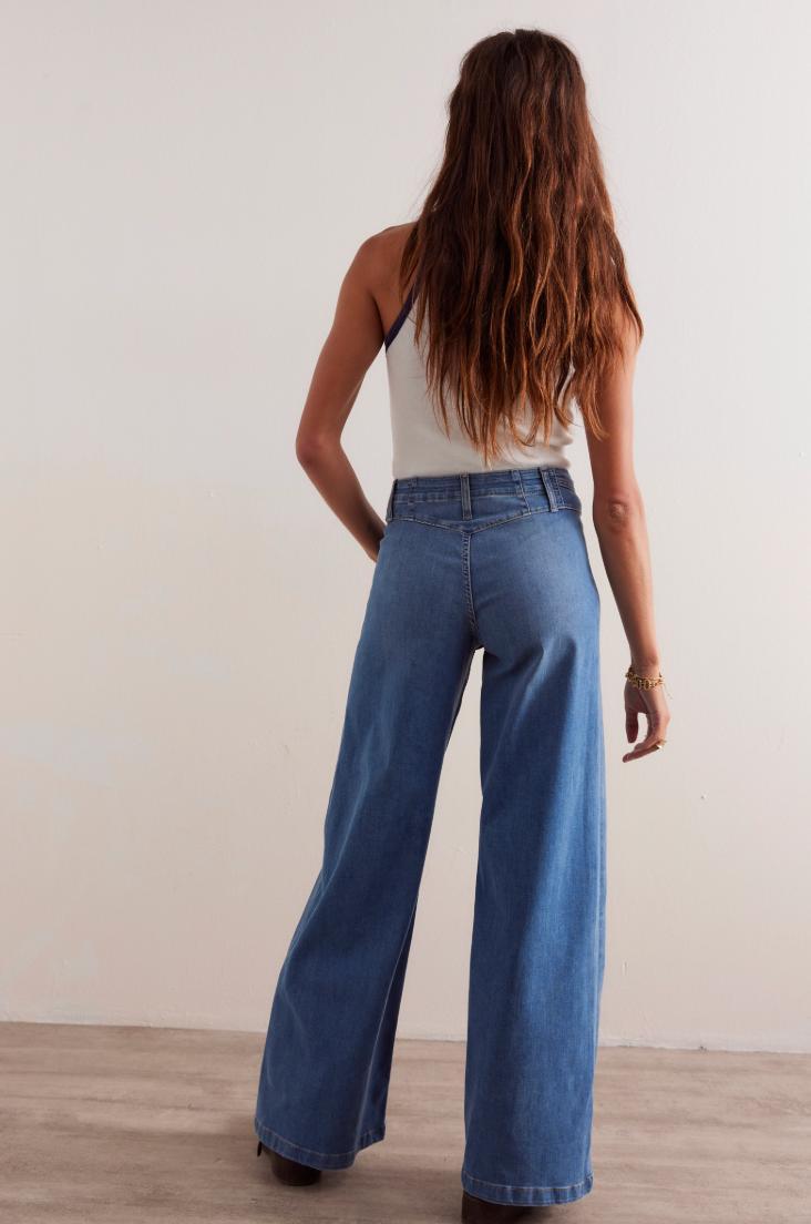 Libre Wide Leg Pant Product Image