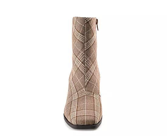 Journee Collection Womens Sloann Ankle Boot Product Image