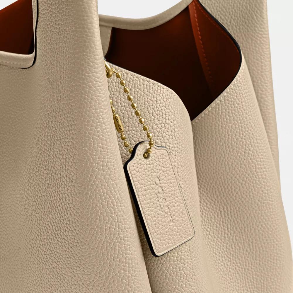 Lana Shoulder Bag Product Image