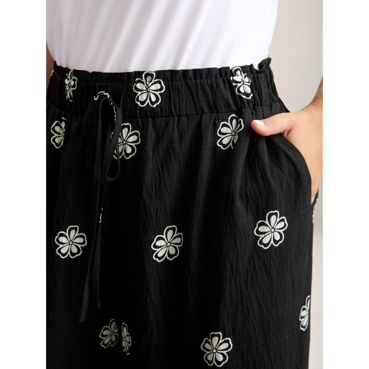 Plus Size Boho Print Drawstring Wide-Leg Pants Women BlackFlower Resort Wide Leg Mid Rise Vacation Pants BloomChic 18-20/2X Product Image