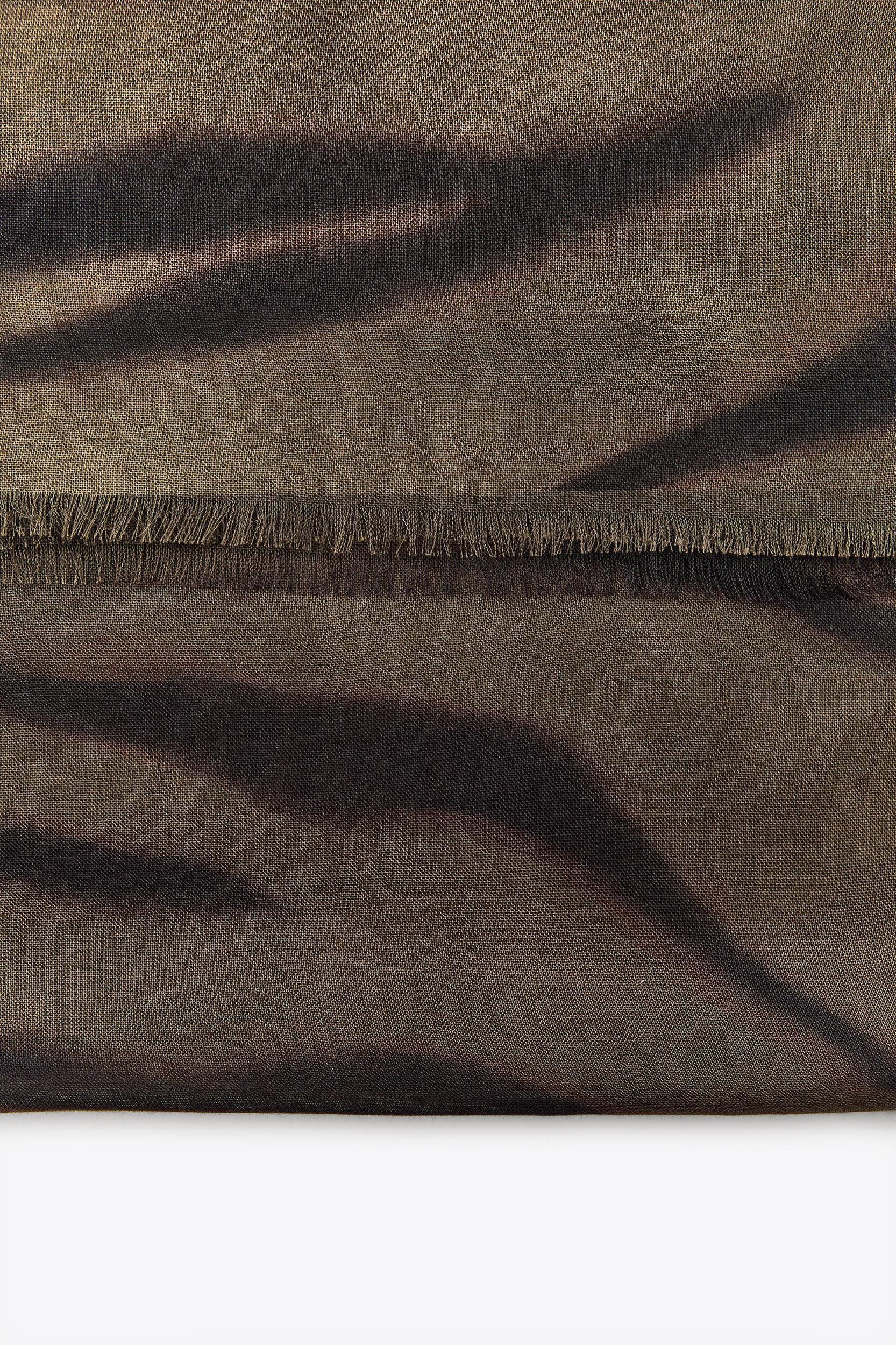 ANIMAL PRINT SCARF Product Image