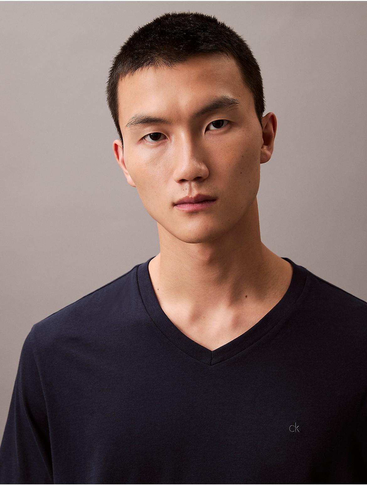 Calvin Klein Mens Liquid Touch Classic V Neck T-Shirt - White - M Product Image