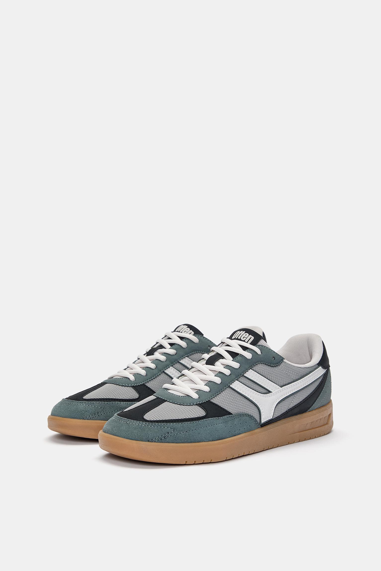 Retro multi-piece sneakers Product Image