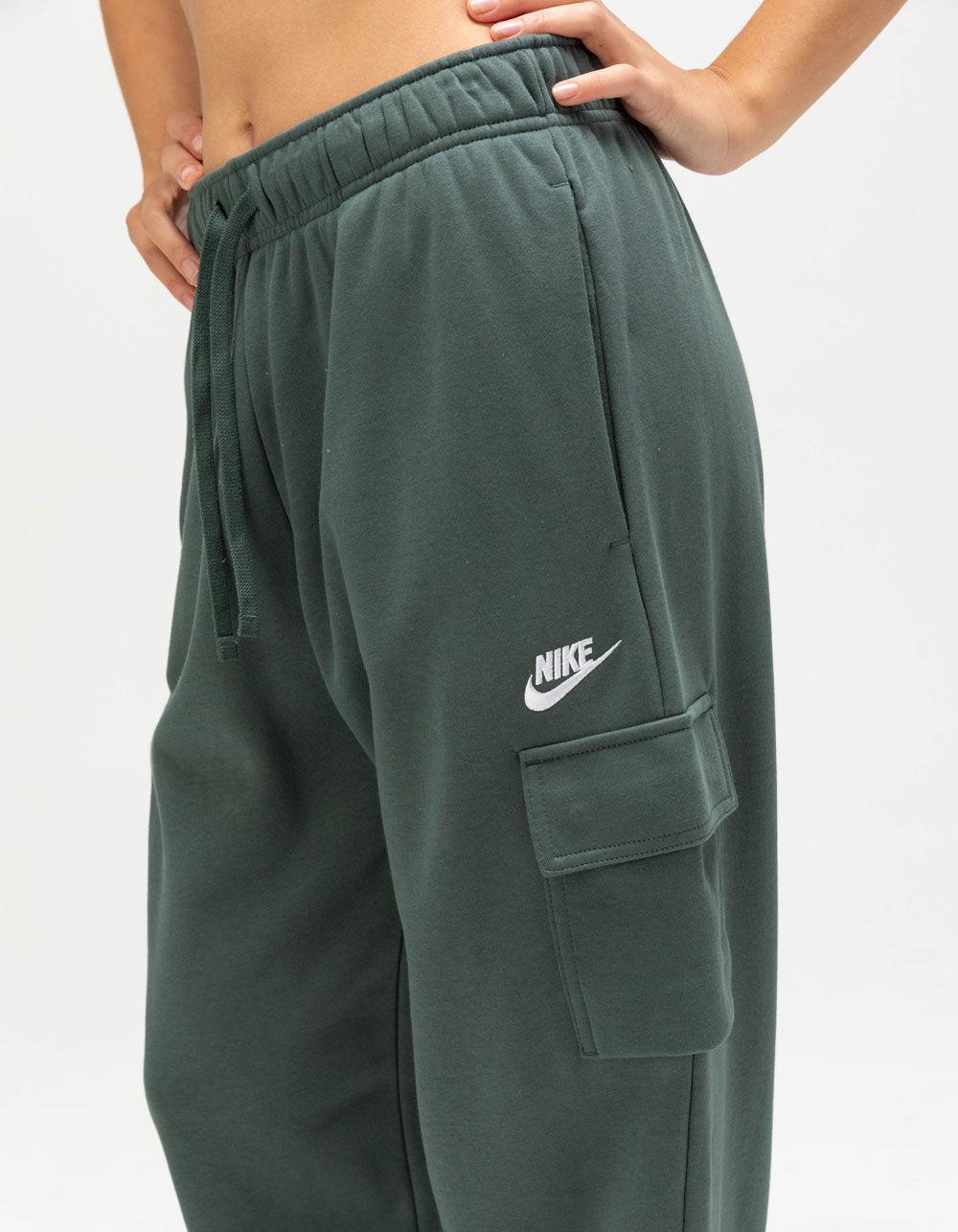 NIKE Sportswear Essentials Club Fleece Womens Cargo Sweatpants Product Image