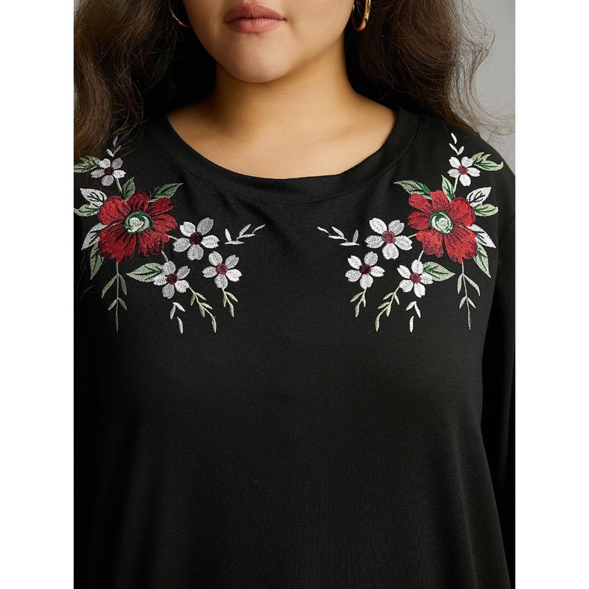 Plus Size Floral Embroidered Crew Neck Sweatshirt Women Black Casual Embroidered Round Neck Dailywear Sweatshirts BloomChic 22-24/3X Product Image