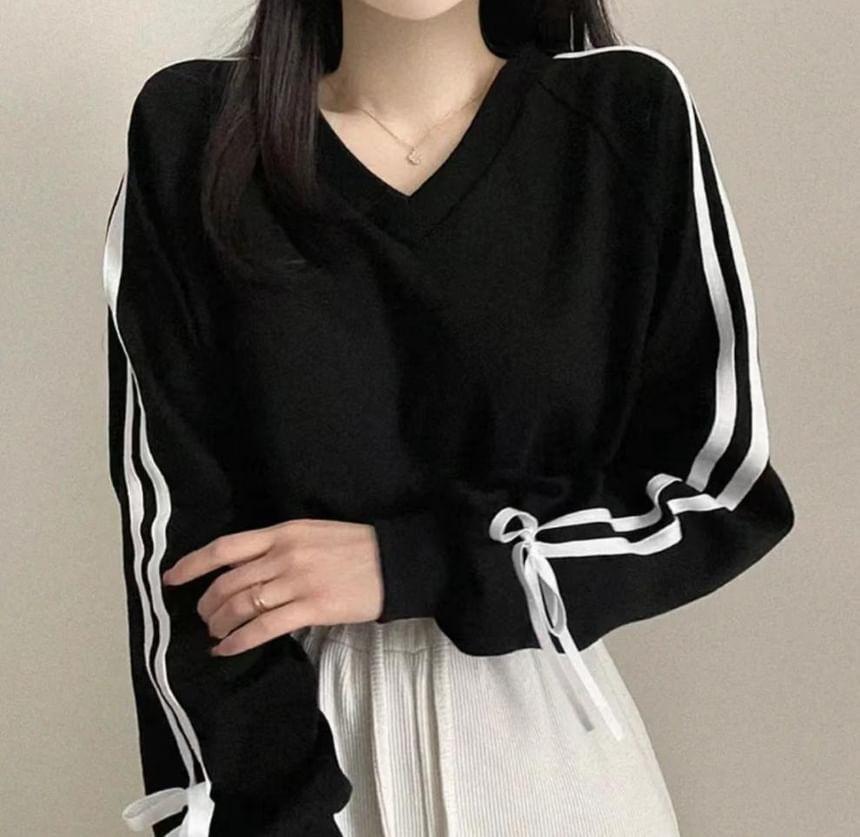 V-Neck Bow Accent Striped Trim Crop Sweatshirt Product Image