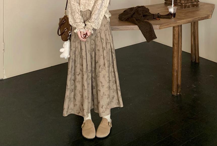 V-Neck Plain Sweater / Long-Sleeve Lace Top / High Waist Print Maxi A-Line Skirt Product Image