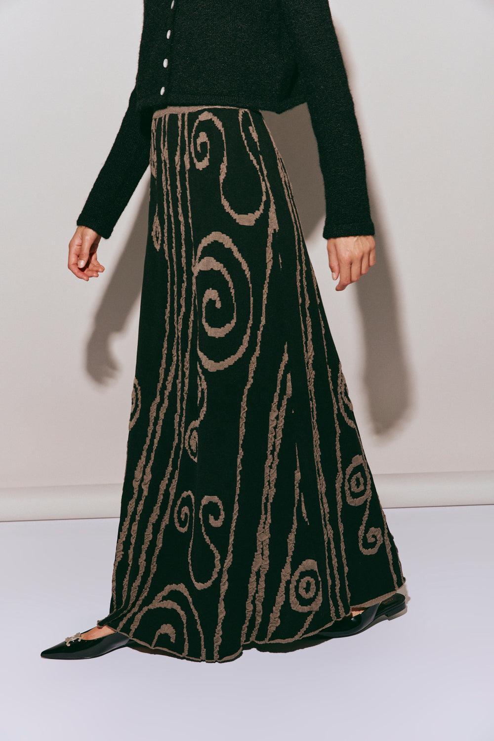 Ivy Muse Knit Maxi Skirt Black Swirl Product Image