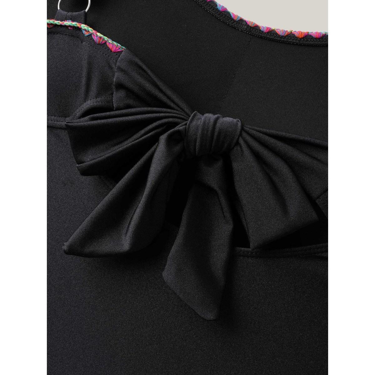 Plus Size Embroidered Twist-Front One-Piece Swimsuit Women's Swimwear Black Beach Twist Curve Bathing Suits High stretch One Pieces BloomChic 26/4X Product Image