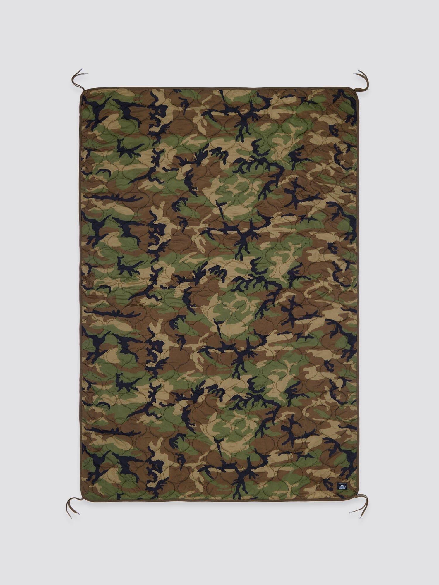 QUILTED BLANKET Unisex Product Image