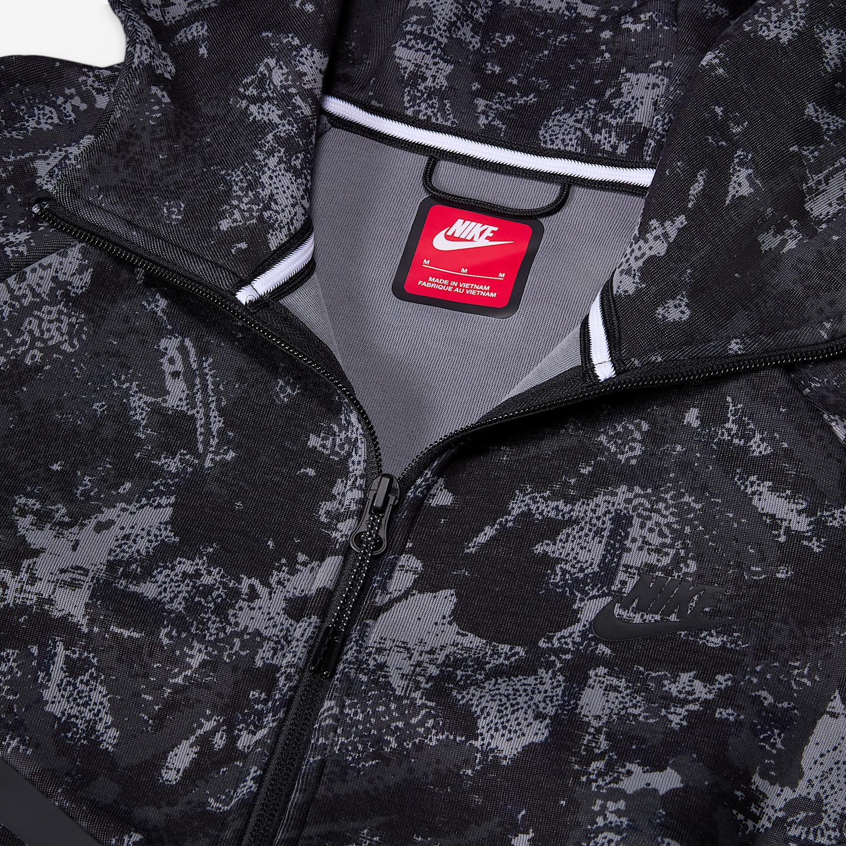 Nike Tech Windrunner Men's Fleece Full-Zip Hoodie Product Image