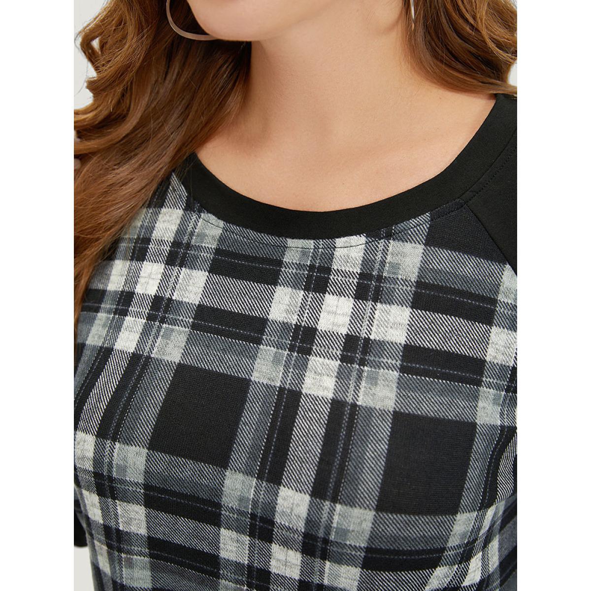 Plus Size Plaid Raglan Sleeve Crew Neck T-shirt Black Women Casual Patchwork Plaid Round Neck Dailywear T-shirts BloomChic 28/5X Product Image