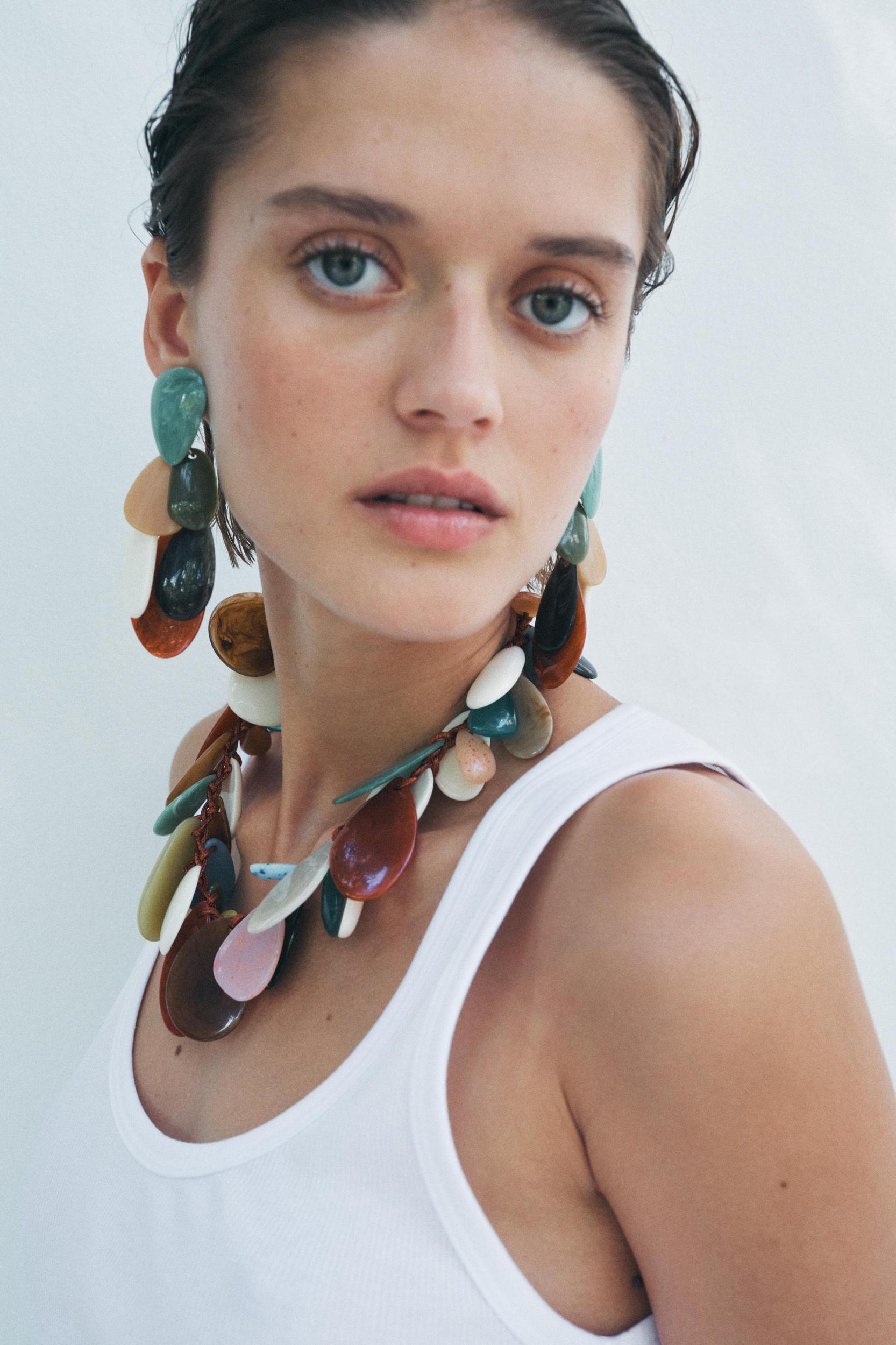 RESIN PIECE CORD NECKLACE Product Image