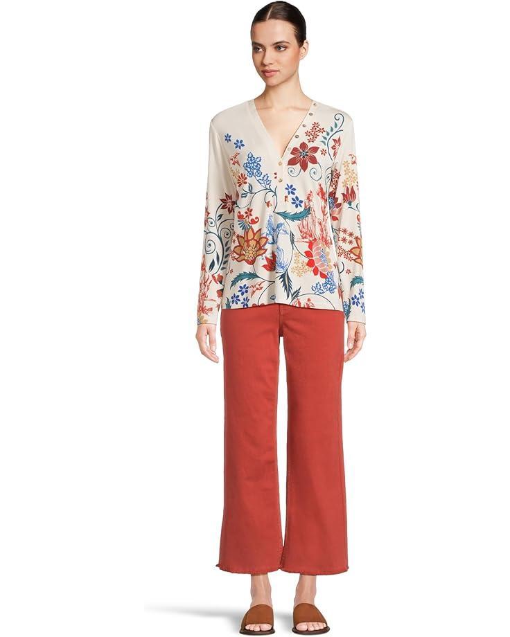 The Janie Favorite Short Sleeve V-Neck Tee Product Image
