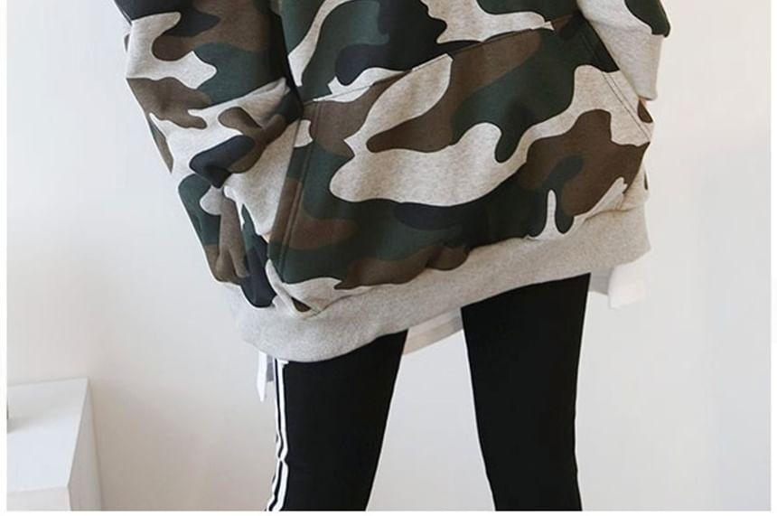 Camouflage Loose-Fit Hoodie Product Image