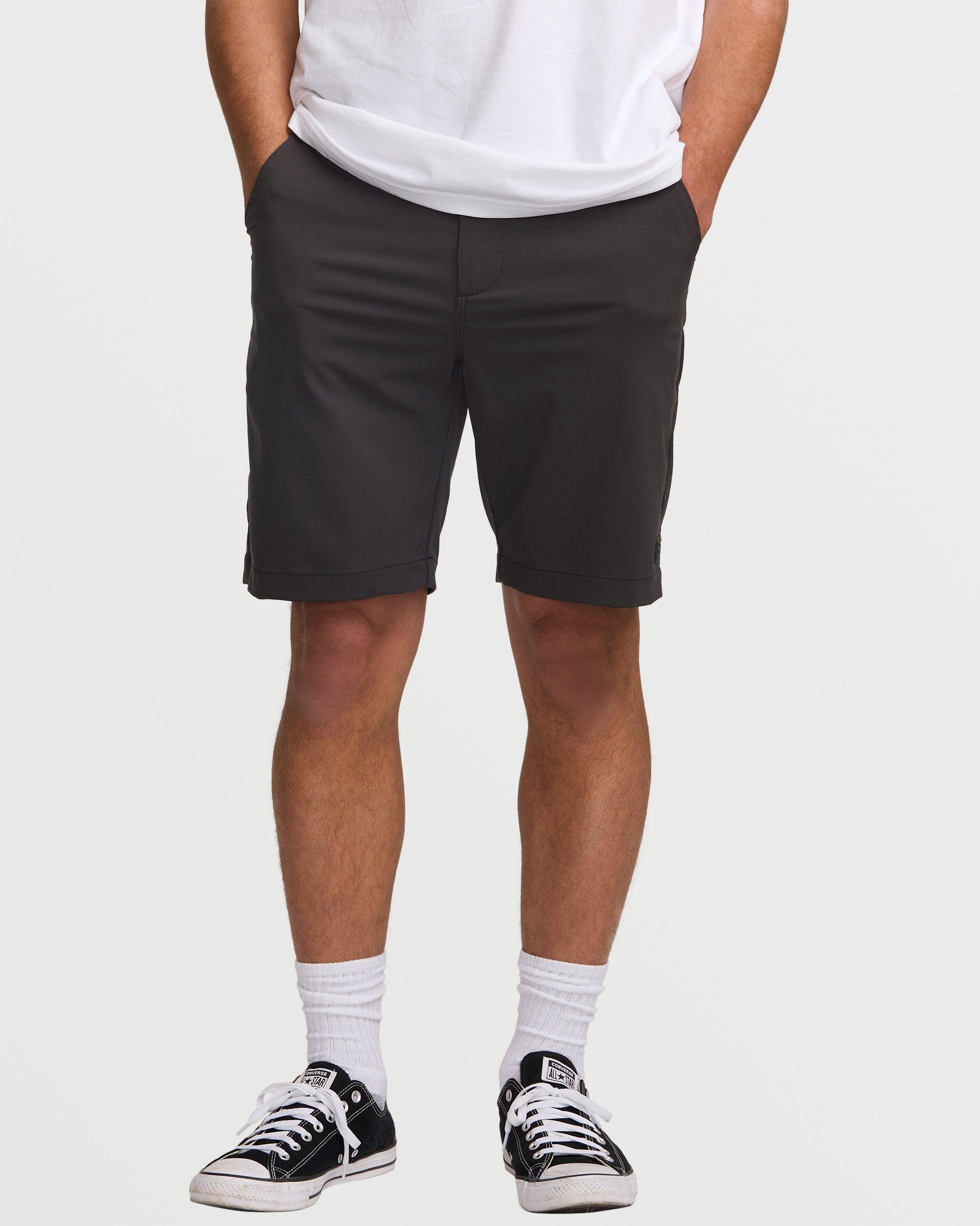 Surftrek Journey 20" Hybrid Shorts - Black Male Product Image