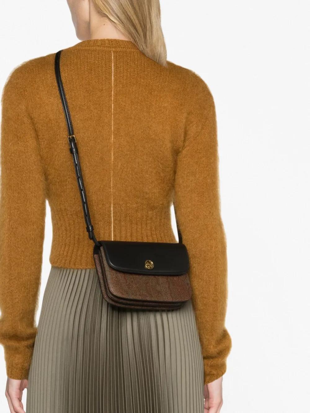 small Essential cross body bag Product Image