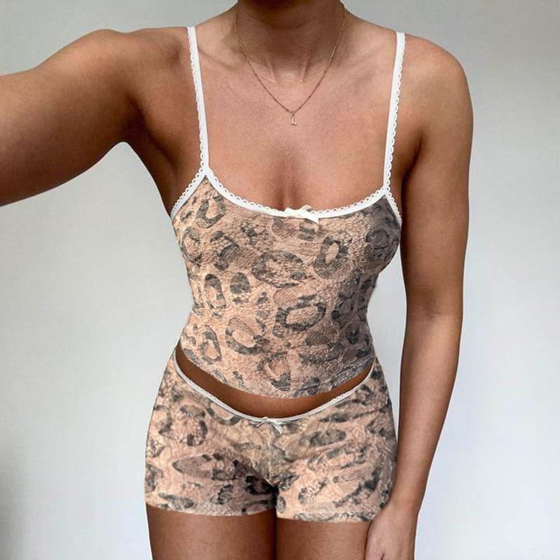 Set: Lace-Trim Bow Accent Leopard Print Slim-Fit Crop Camisole Top + Low Waist Mini Shorts Product Image