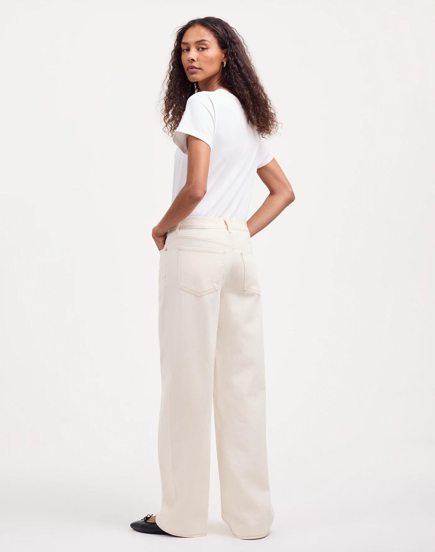 Low-Slung Baggy Jeans Product Image