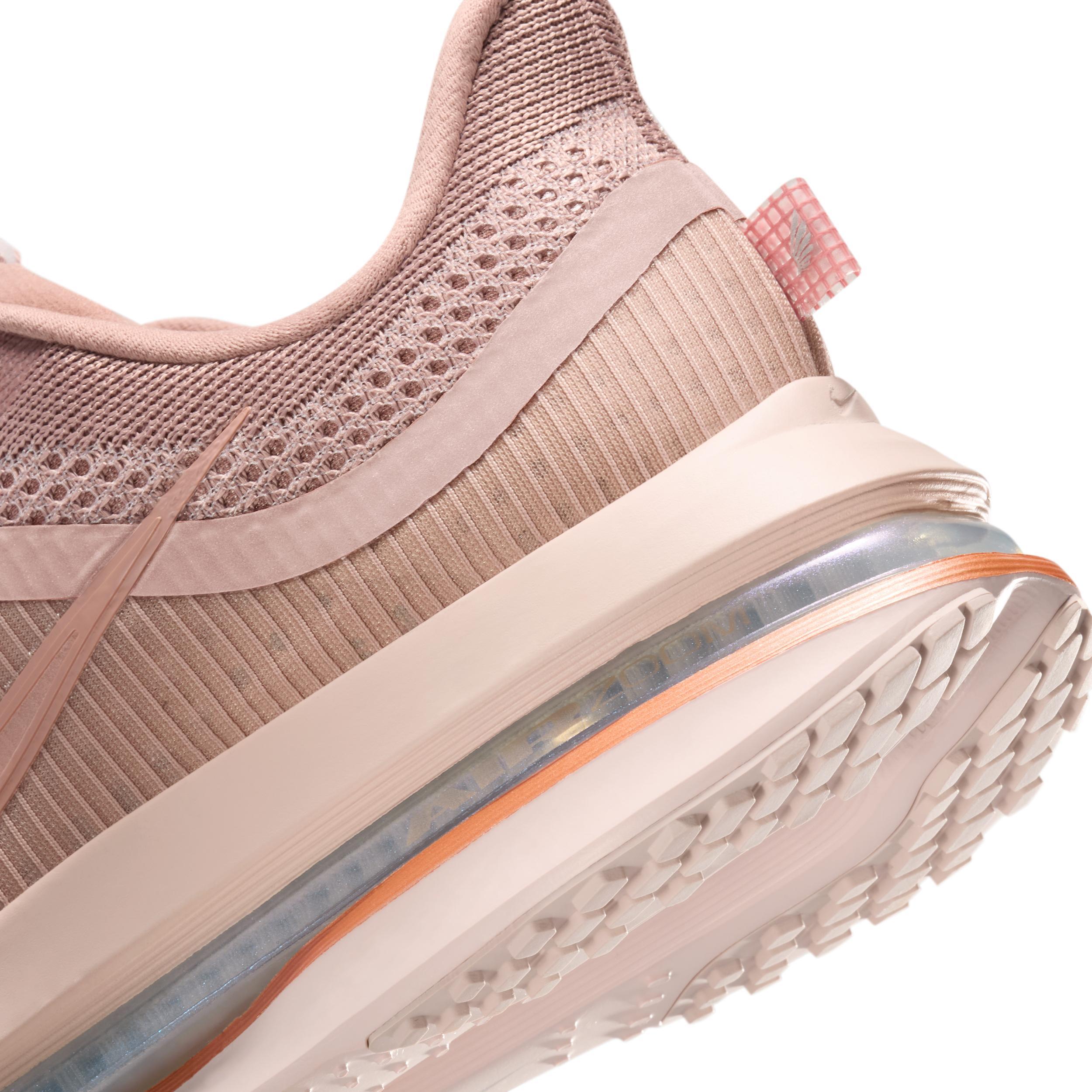 Nike Women's Pegasus Premium Road Running Shoes Product Image