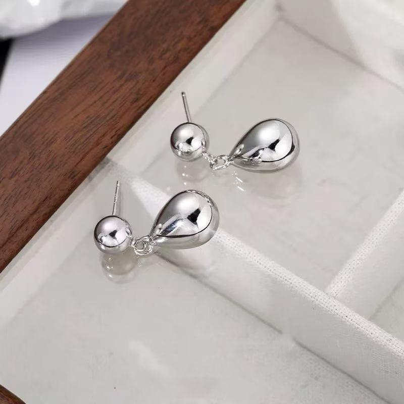 Waterdrop Drop Earring Product Image