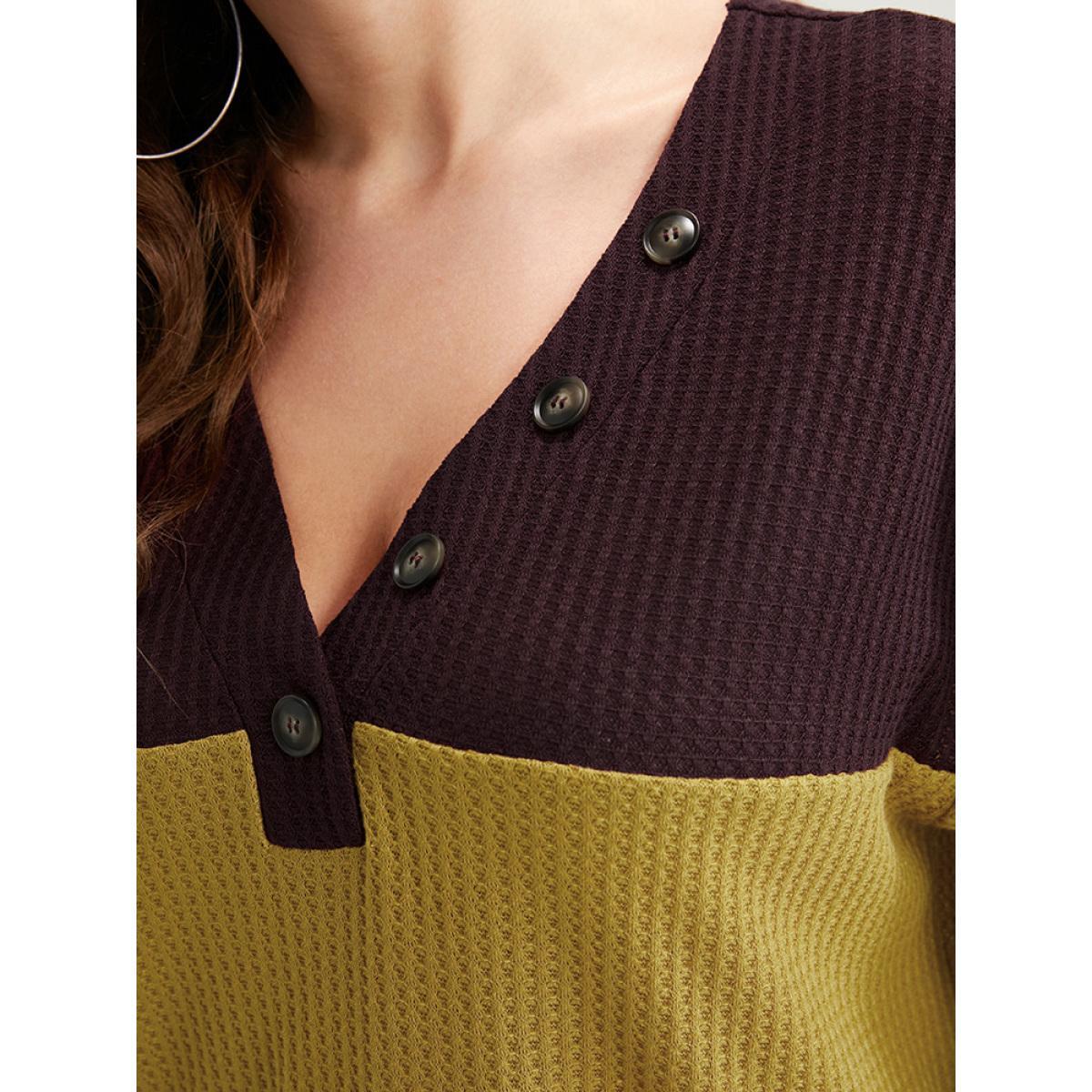 Plus Size Colorblock Contrast Button Detail Waffle Knit Sweatshirt Women Multicolor Casual Patchwork V-neck Dailywear Sweatshirts BloomChic 26/4X Product Image