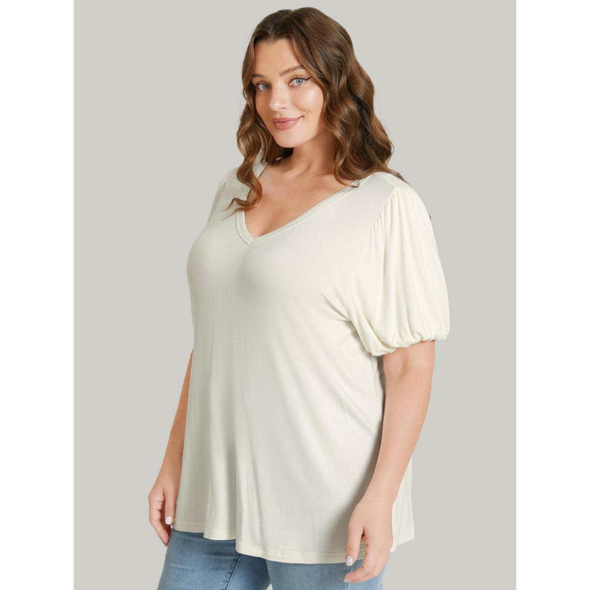 Plus Size Solid Puff Sleeve V Neck T-shirt White Women Elegant Plain V-neck Dailywear T-shirts BloomChic 26/4X Product Image