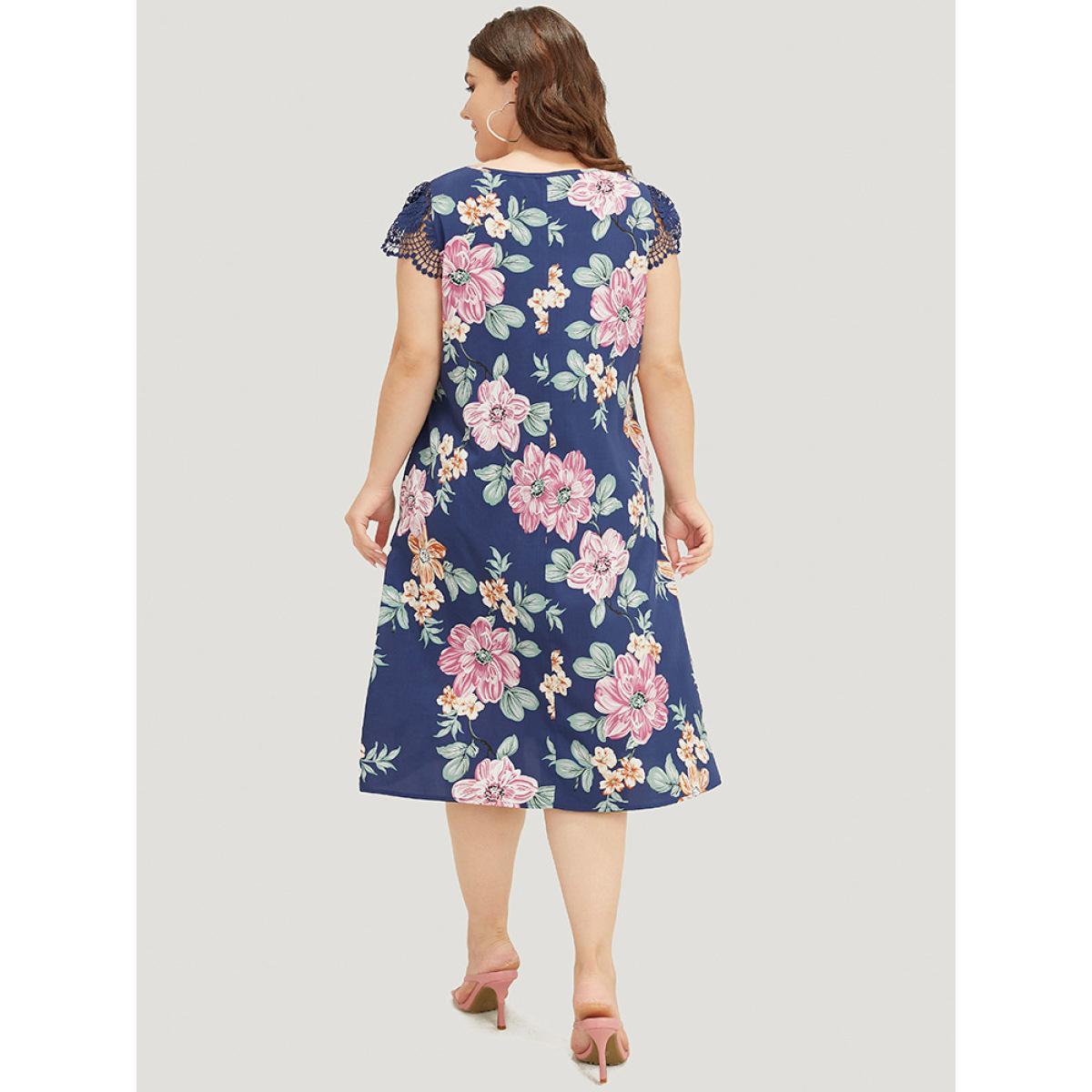 Plus Size Floral Pocket Keyhole Lace Cap Sleeve Flutter Dress DarkBlue Women Elegant Printed Keyhole Cut-Out Cap Sleeve Curvy Knee Dress BloomChic 14-16/1X Product Image